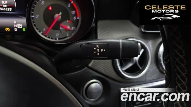 MERCEDES BENZ CLA-Classe C117 CLA200 CDI 2015 — photo 9 sur 20