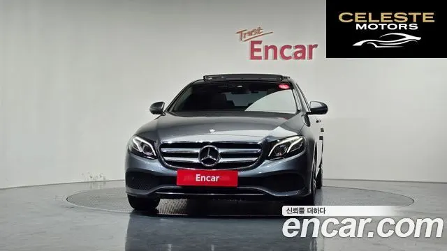MERCEDES BENZ E-Classe W213 E300 Avantgarde 2017 — photo 3 sur 20