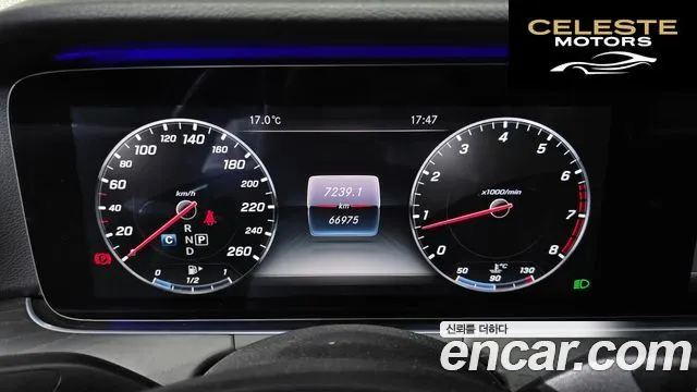 MERCEDES BENZ E-Classe W213 E300 Avantgarde 2017 — photo 8 sur 20