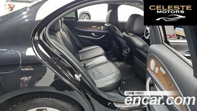 MERCEDES BENZ E-Classe W213 E300 4MATIC Exclusive 2018 — photo 12 sur 20