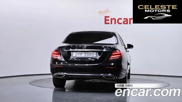 MERCEDES BENZ E-Classe W213 E300 4MATIC Exclusive 2018 — photo 4 sur 20