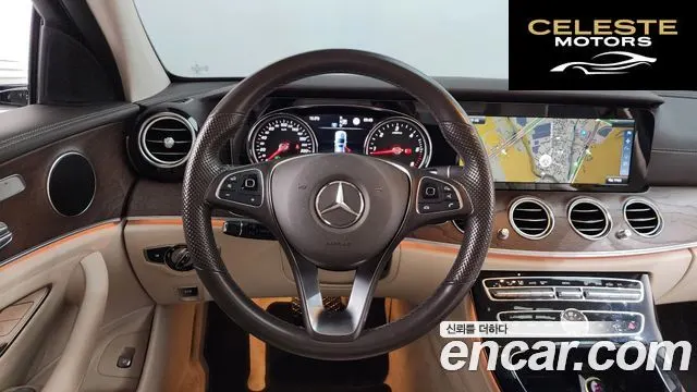 MERCEDES BENZ E-Classe W213 E220d Exclusive 2017 — photo 12 sur 20