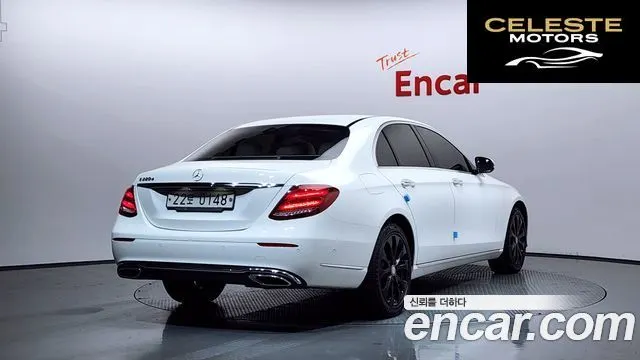 MERCEDES BENZ E-Classe W213 E220d Exclusive 2017 — photo 2 sur 20