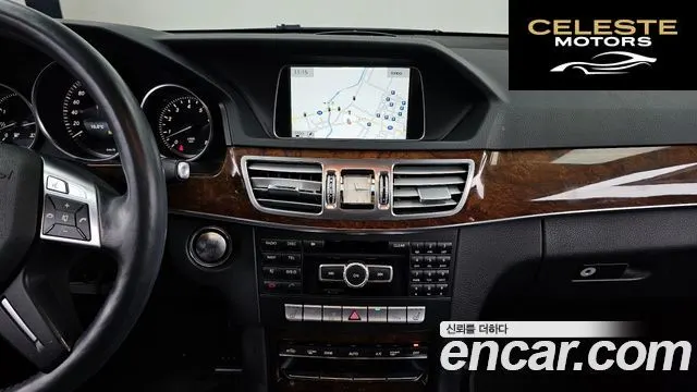 MERCEDES BENZ E-Classe W212 E300 2014 — photo 14 sur 20
