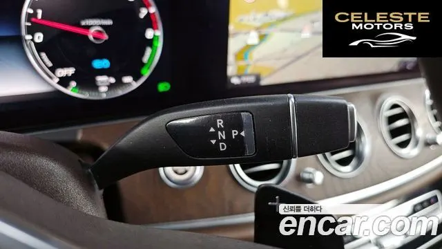 MERCEDES BENZ E-Classe W213 E300e Exclusive 2019 — photo 12 sur 39
