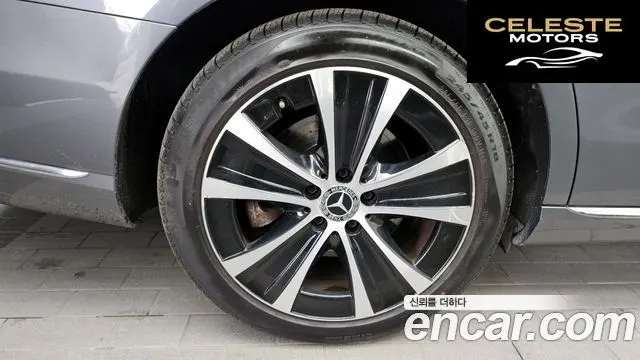MERCEDES BENZ E-Classe W213 E300e Exclusive 2019 — photo 5 sur 39