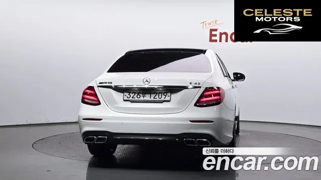 MERCEDES BENZ E-Classe W213 E200 Avantgarde 2018 — photo 3 sur 31