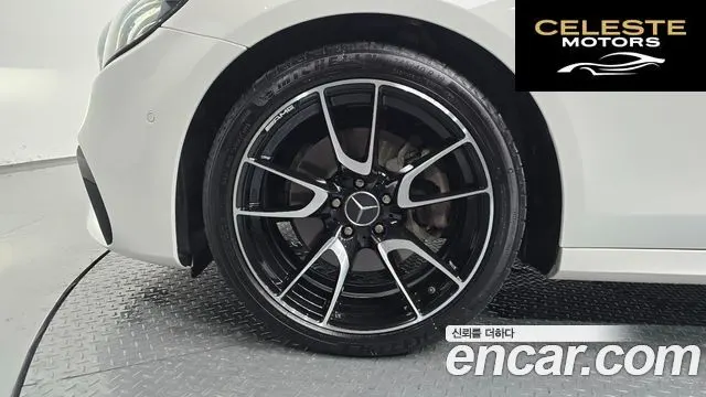 MERCEDES BENZ E-Classe W213 E200 Avantgarde 2018 — photo 4 sur 31
