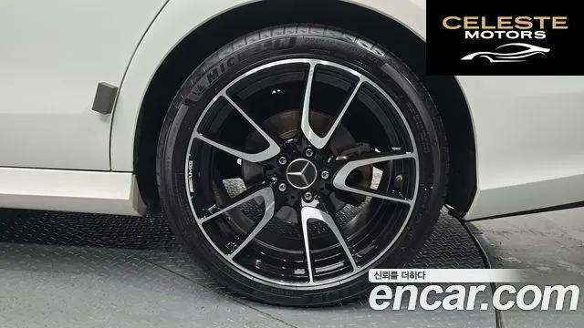 MERCEDES BENZ E-Classe W213 E200 Avantgarde 2018 — photo 6 sur 31