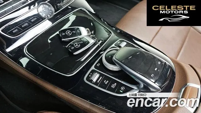 MERCEDES BENZ E-Classe W213 E200 Avantgarde 2017 — photo 21 sur 30