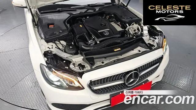 MERCEDES BENZ E-Classe W213 E200 Avantgarde 2017 — photo 5 sur 30
