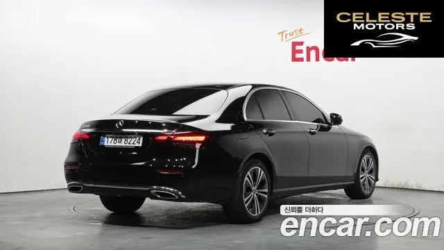 MERCEDES BENZ E-Classe W213 E250 Avantgarde 2021 — photo 2 sur 30