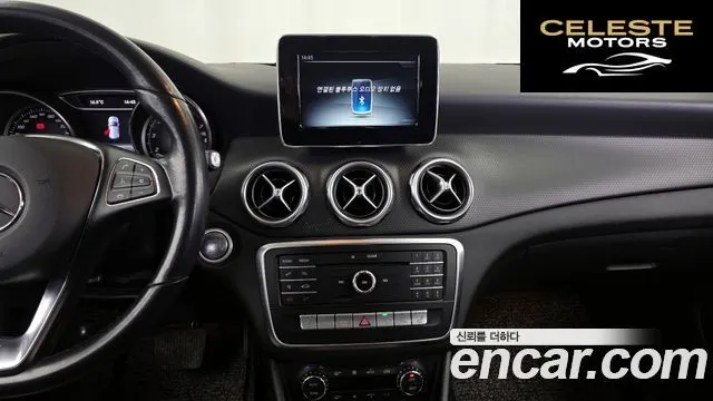 MERCEDES BENZ GLA-Classe X156 GLA220 2019 — photo 13 sur 31