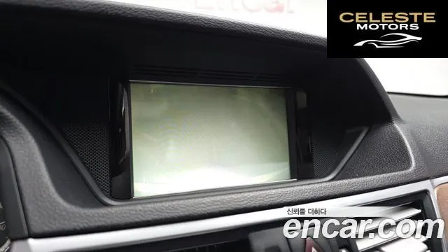 MERCEDES BENZ E-Classe W212 E300 2012 — photo 20 sur 29