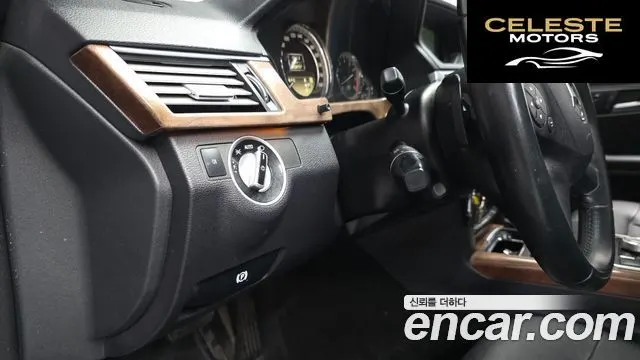 MERCEDES BENZ E-Classe W212 E300 2012 — photo 24 sur 29