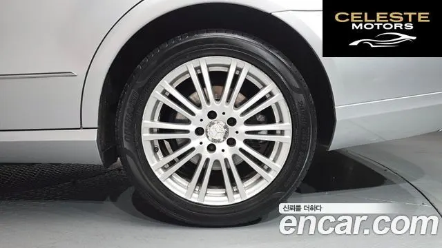 MERCEDES BENZ E-Classe W212 E300 2012 — photo 7 sur 29