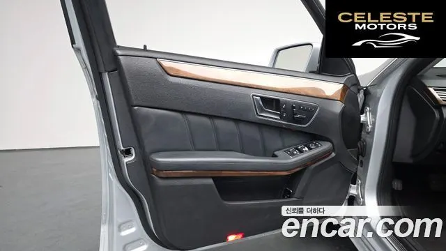 MERCEDES BENZ E-Classe W212 E300 2012 — photo 14 sur 29