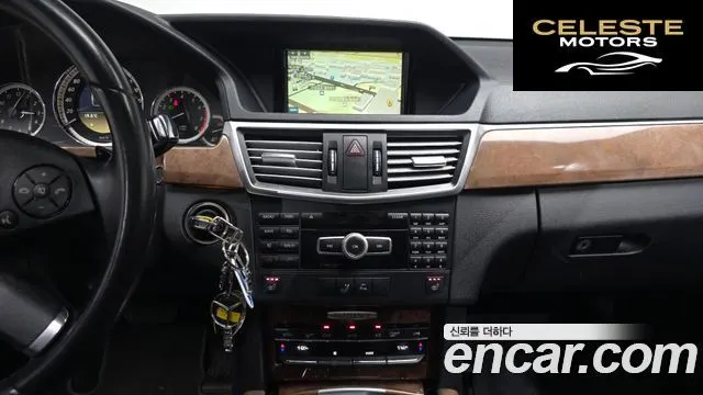 MERCEDES BENZ E-Classe W212 E300 2012 — photo 19 sur 29