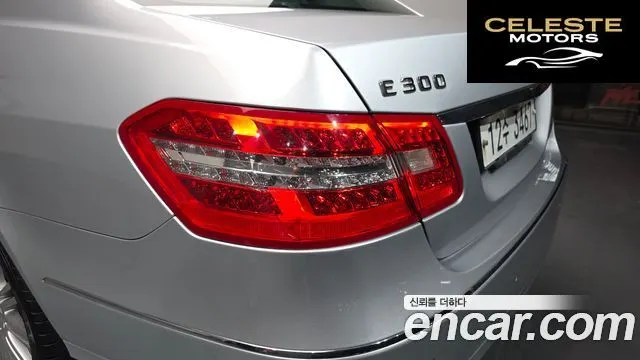MERCEDES BENZ E-Classe W212 E300 2012 — photo 9 sur 29