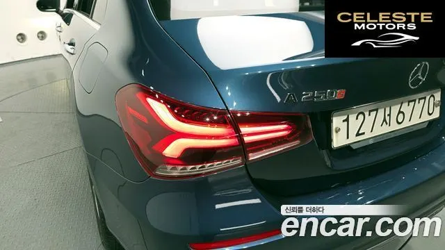 MERCEDES BENZ A-Classe W177 A220 Berline 2020 — photo 9 sur 31