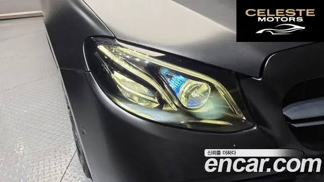 MERCEDES BENZ E-Classe W213 E220d Cabriolet 2019 — photo 8 sur 31