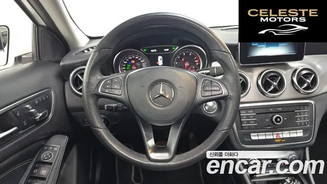 MERCEDES BENZ GLA-Classe X156 GLA220 2019 — photo 13 sur 20