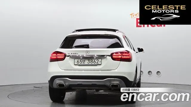 MERCEDES BENZ GLA-Classe X156 GLA220 2019 — photo 4 sur 20