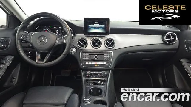 MERCEDES BENZ GLA-Classe X156 GLA220 2019 — photo 7 sur 20