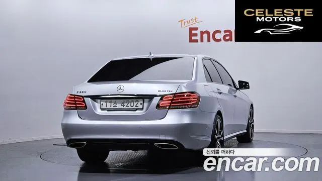 MERCEDES BENZ E-Classe W212 E220 Avantgarde Sport 2015 — photo 4 sur 20