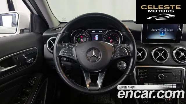 MERCEDES BENZ GLA-Classe X156 GLA220 2019 — photo 12 sur 31