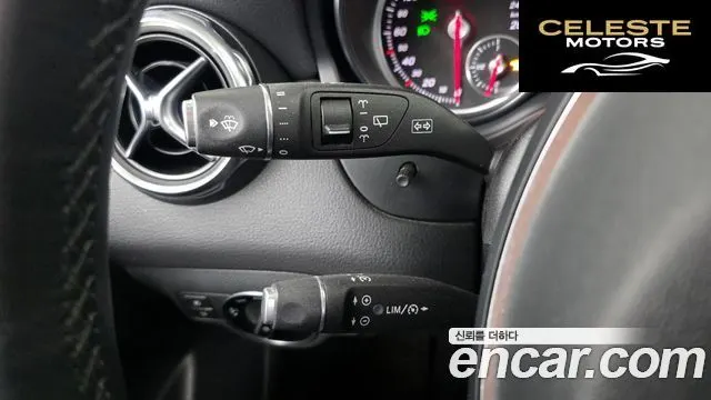 MERCEDES BENZ GLA-Classe X156 GLA220 2019 — photo 19 sur 31