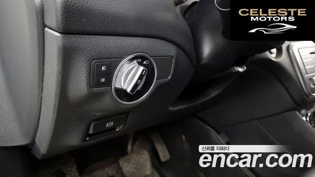 MERCEDES BENZ GLA-Classe X156 GLA220 2019 — photo 24 sur 31