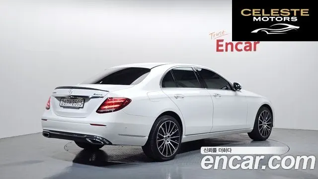 MERCEDES BENZ E-Classe W213 E220d 4MATIC Exclusive 2020 — photo 2 sur 30