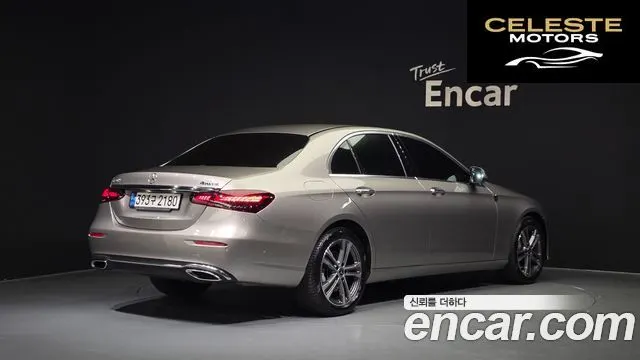 MERCEDES BENZ E-Classe W213 E350 4MATIC Avantgarde 2022 — photo 2 sur 31