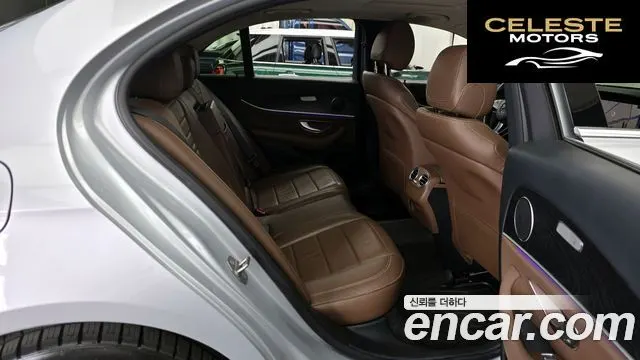 MERCEDES BENZ E-Classe W213 E220d Avantgarde 2017 — photo 12 sur 20