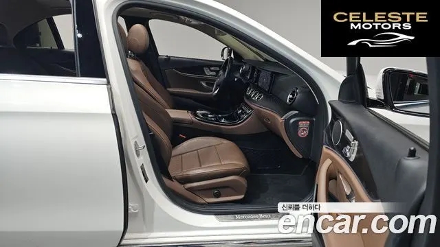 MERCEDES BENZ E-Classe W213 E220d Avantgarde 2017 — photo 15 sur 34