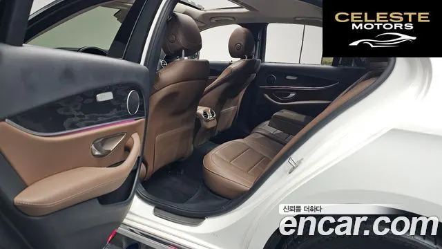 MERCEDES BENZ E-Classe W213 E220d Avantgarde 2017 — photo 16 sur 34