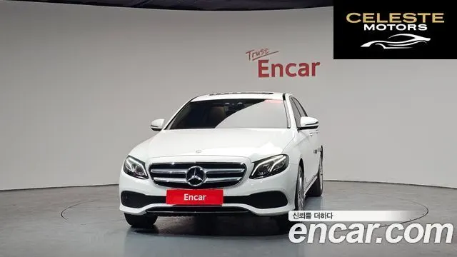 MERCEDES BENZ E-Classe W213 E220d Avantgarde 2017 — photo 2 sur 34