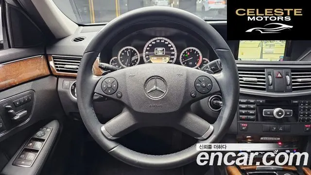 MERCEDES BENZ E-Classe W212 E300 2012 — photo 12 sur 20