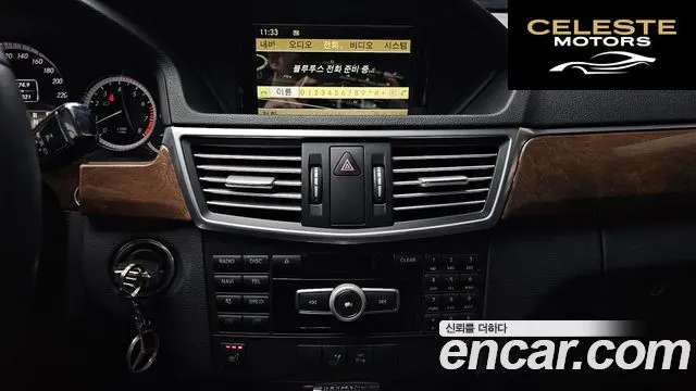MERCEDES BENZ E-Classe W212 E300 2012 — photo 13 sur 20