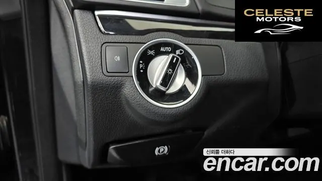MERCEDES BENZ E-Classe W212 E400 Cabriolet 2016 — photo 18 sur 20