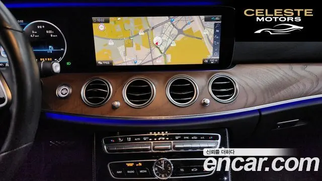 MERCEDES BENZ E-Classe W213 E300 4MATIC Exclusive 2020 — photo 19 sur 34