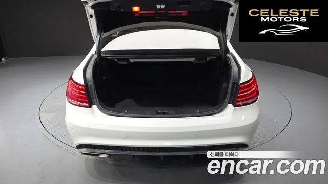 MERCEDES BENZ E-Classe W212 E200 Coupé 2014 — photo 16 sur 20