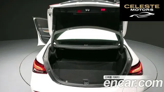 MERCEDES BENZ E-Classe W213 E300e 4MATIC Exclusive 2021 — photo 20 sur 20