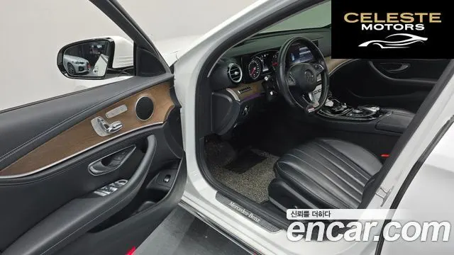 MERCEDES BENZ E-Classe W213 E220d Exclusive 2017 — photo 10 sur 20