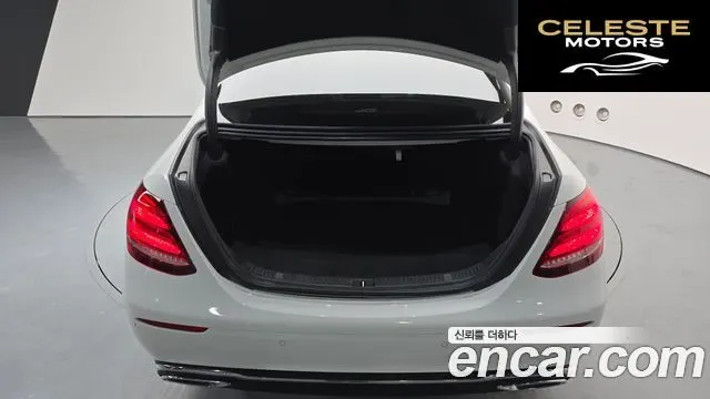 MERCEDES BENZ E-Classe W213 E220d Exclusive 2017 — photo 20 sur 20