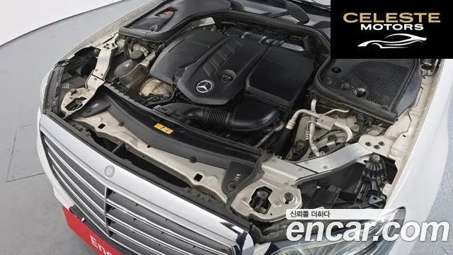 MERCEDES BENZ E-Classe W213 E220d Exclusive 2017 — photo 6 sur 20