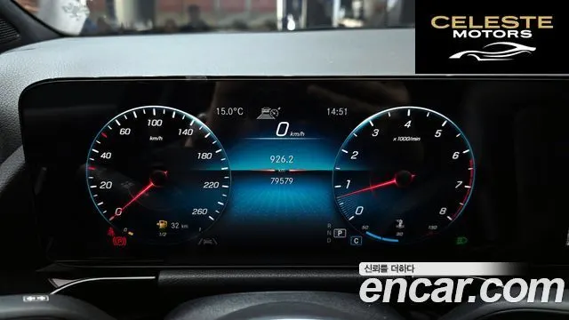 MERCEDES BENZ GLA-Classe H247 GLA220 2021 — photo 11 sur 36