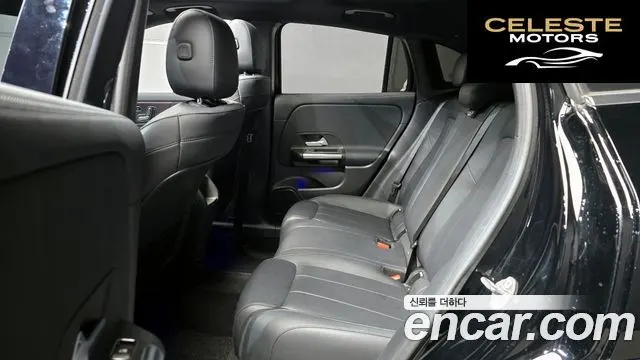 MERCEDES BENZ GLA-Classe H247 GLA220 2021 — photo 18 sur 36