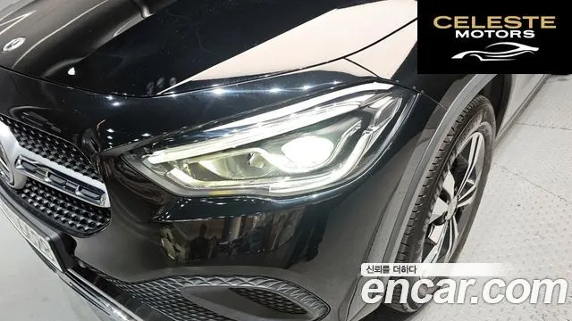 MERCEDES BENZ GLA-Classe H247 GLA220 2021 — photo 8 sur 36